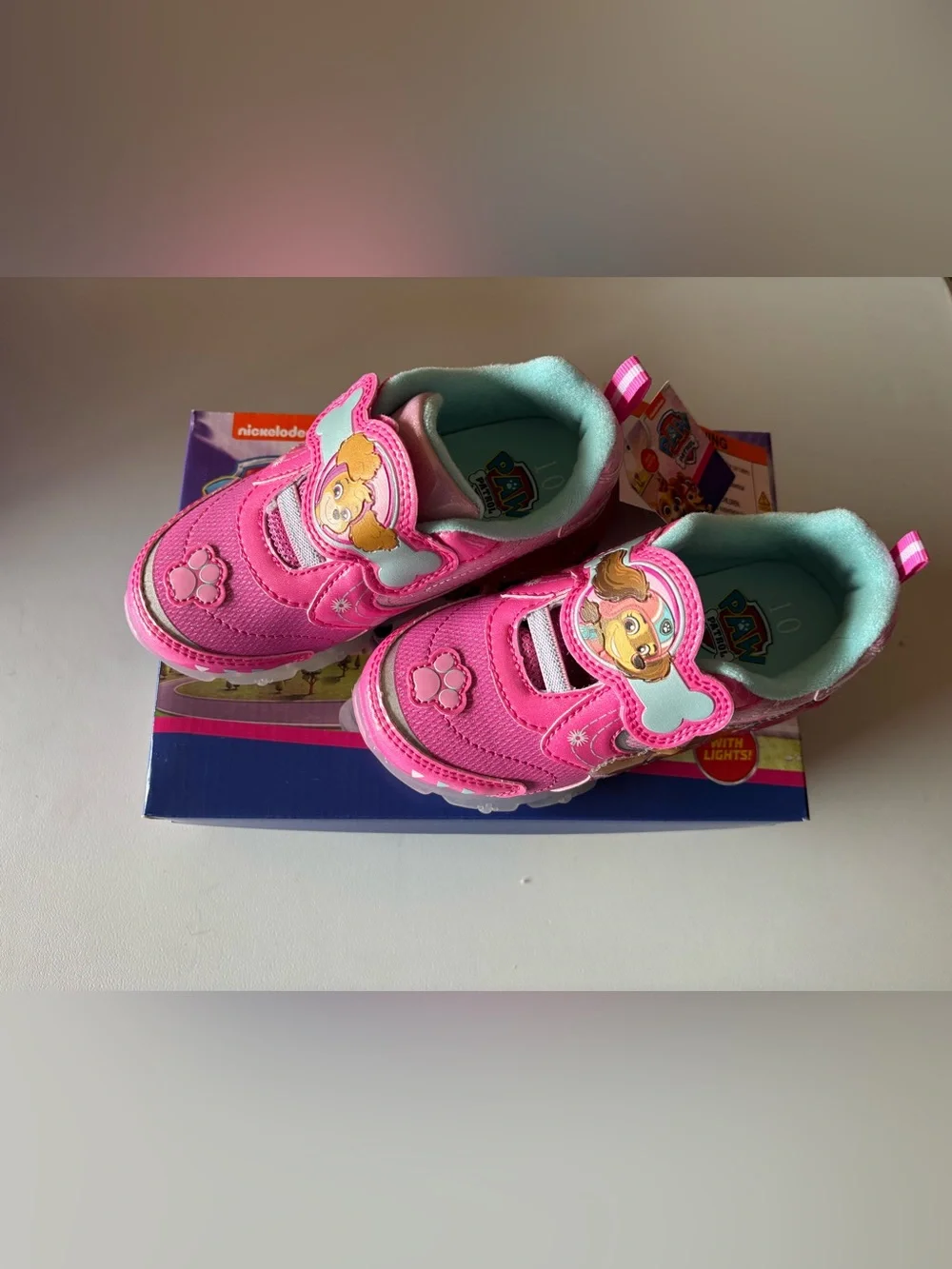 Paw Patrol Pink Light-Up Girls' Sneakers with Character Appliqués NEW IN THE BOX